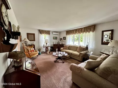 13 Wall St, Corinth, NY 12822 photo 5