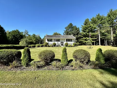 13 Wall St, Corinth, NY 12822 photo 2