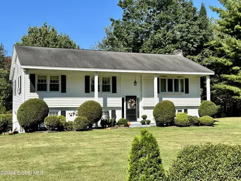 13 Wall St, Corinth, NY 12822 photo 3