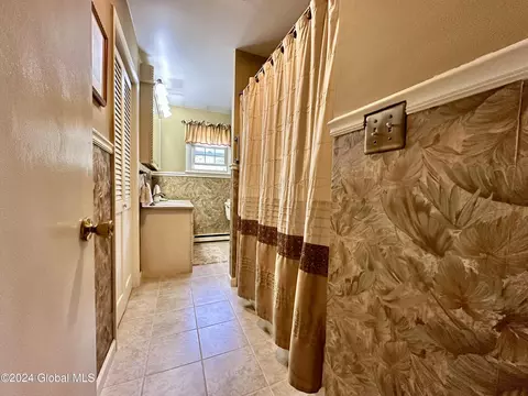 13 Wall St, Corinth, NY 12822 photo 19