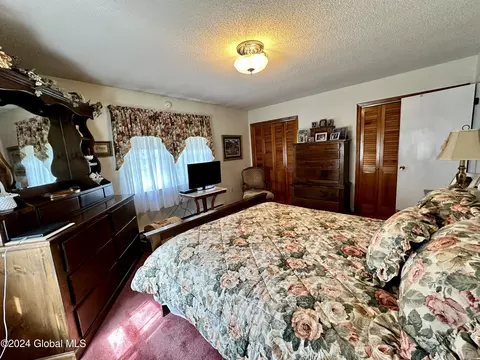 13 Wall St, Corinth, NY 12822 photo 14