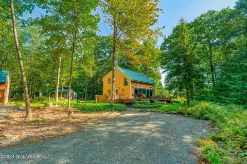 156 Josh Hall Pond Rd, Petersburgh, NY 12138