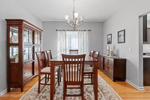 2762 W Lydius St, Schenectady, NY 12306 photo 9
