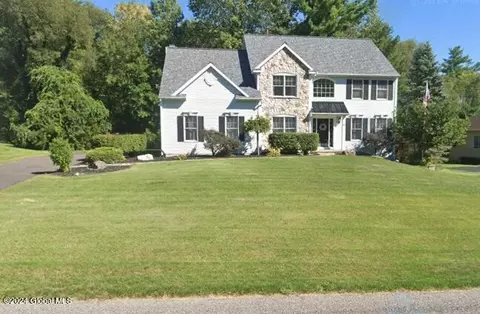 29 Spice Mill Blvd, Halfmoon, NY 12065