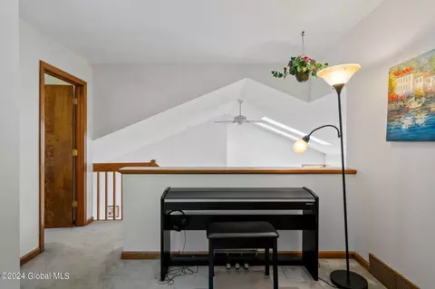 Entry Way - 36 Maple Ave, Slingerlands, NY 12159 photo 5 of 5