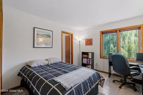 Bedroom - 36 Maple Ave, Slingerlands, NY 12159 photo 3 of 9