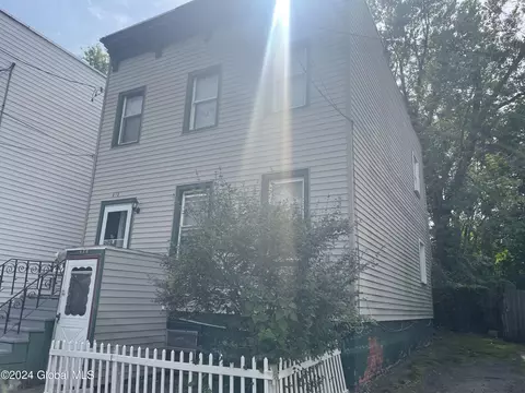 478 3rd St, Albany, NY 12206