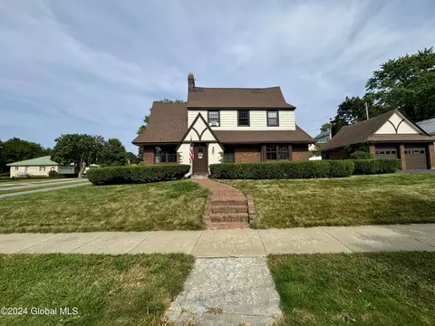 57 Romeyn Ave, Amsterdam, NY 12010