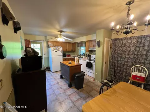 Kitchen - 7 Meadowlark Ln, Warrensburg, NY 12885 photo 1 of 1