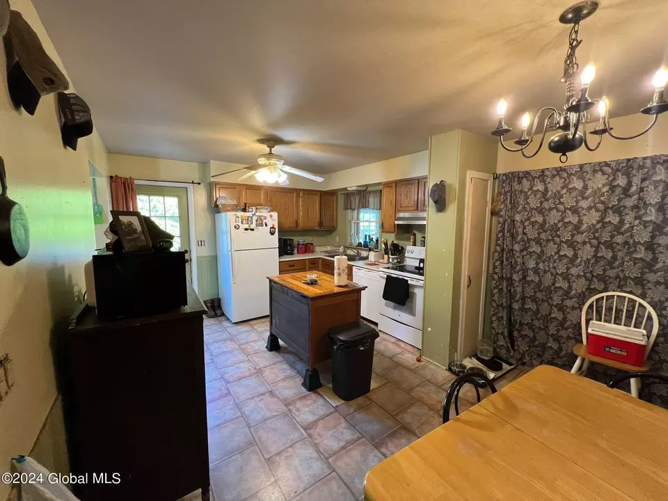 Kitchen - 7 Meadowlark Ln, Warrensburg, NY 12885 photo 1 of 1
