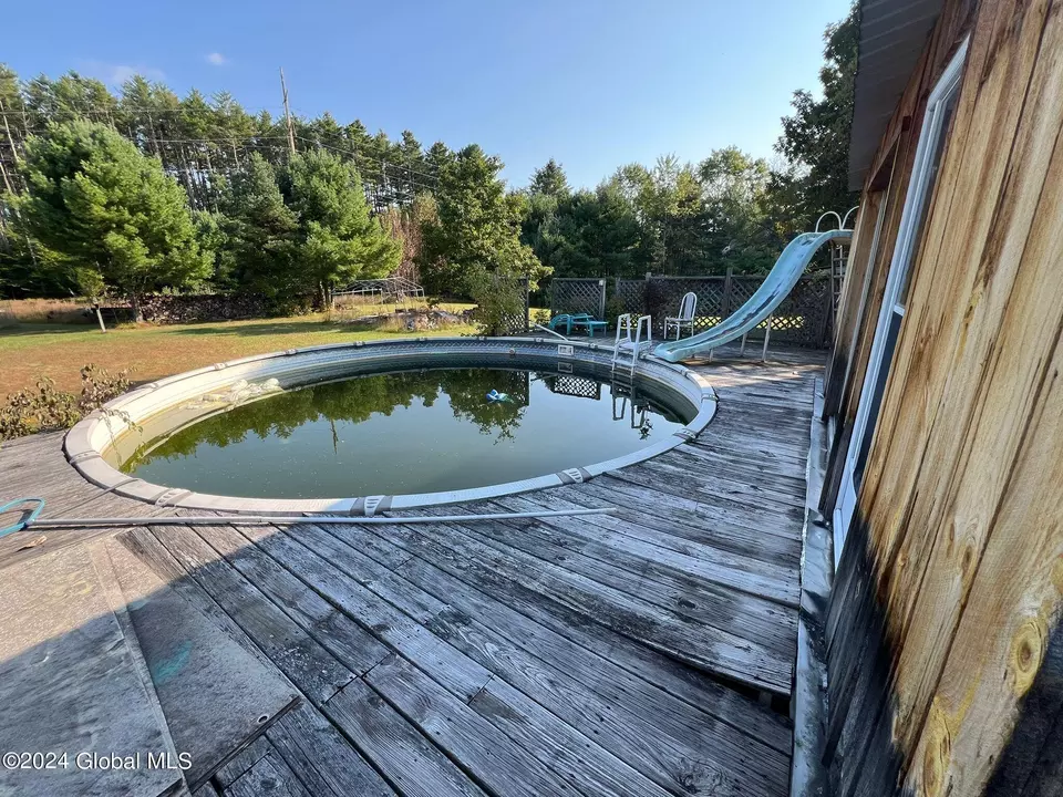 Exterior - 7 Meadowlark Ln, Warrensburg, NY 12885 photo 9 of 10