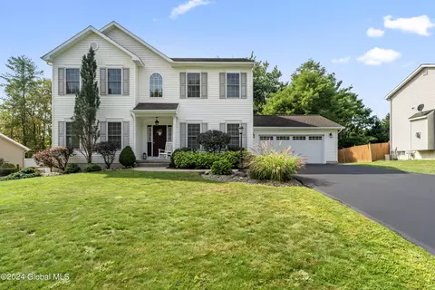 20 Cavalry Crse, Mechanicville, NY 12118