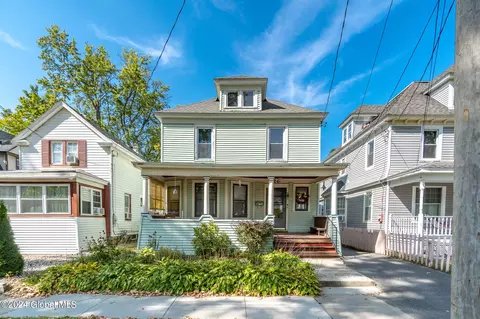 26 Alvey St, Schenectady, NY 12304