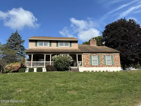 143 Yale St, Amsterdam, NY 12010