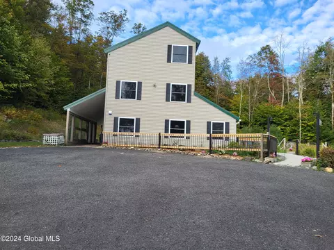 837 Black River Rd, Petersburgh, NY 12138 photo 3