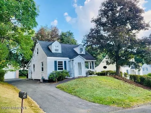 42 Bolivar Ave, Troy, NY 12180