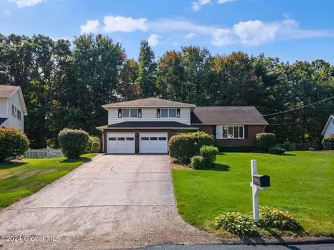 2036 Lisa Ln, Schenectady, NY 12303