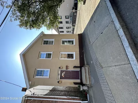 34 N Jay St, Schenectady, NY 12305