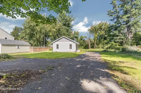 11 Center Ln, Glenmont, NY 12077 photo 29