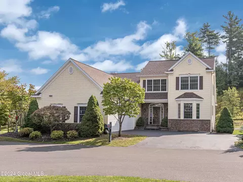 11 Tennyson, Slingerlands, NY 12159