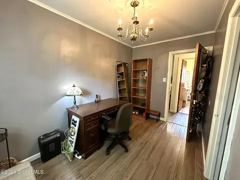 309 Chiswell Rd, Schenectady, NY 12304 photo 9