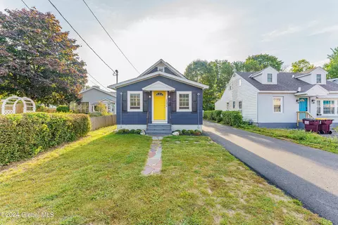 2537 Hamburg St, Schenectady, NY 12303