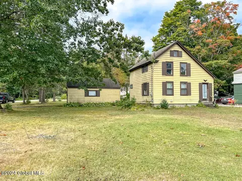 76 Cortland St, Lake George, NY 12845
