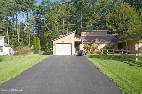 77 Snowberry Rd, Malta, NY 12020