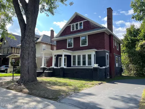 2 Morris Ave, Schenectady, NY 12308