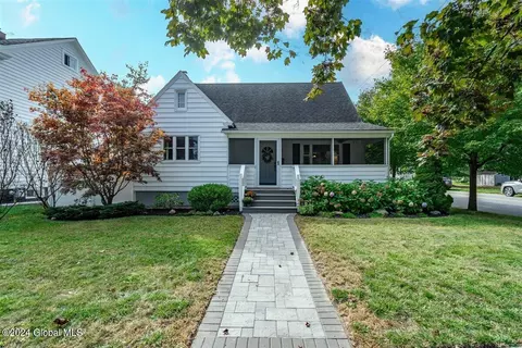 60 Chapman St, Ballston Spa, NY 12020