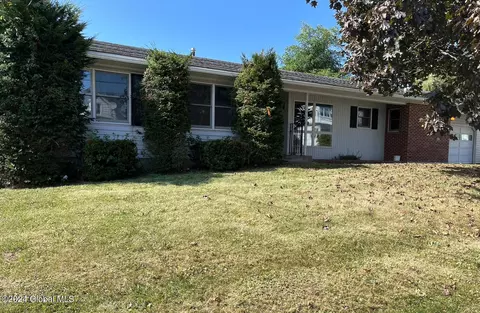 21 Catherine St, Amsterdam, NY 12010