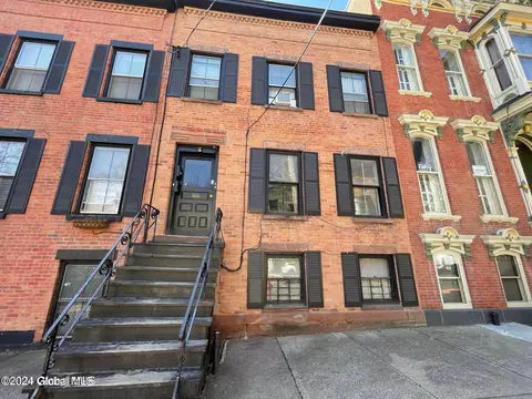 186 Lancaster St, Albany, NY 12210