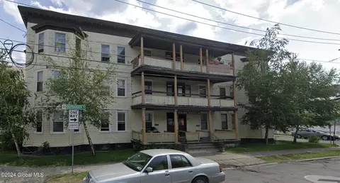 1004 Ostrander Pl, Schenectady, NY 12303