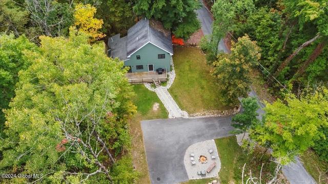 8 Shaw Rd, Lake George, NY 12845