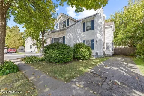 25 Flandreaux Ave, Glens Falls, NY 12801