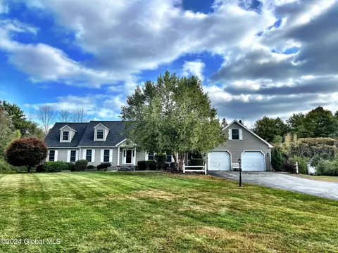 285 Lake Rd, Ballston Lake, NY 12019