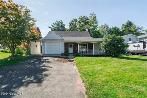 12 Hidley Rd Ext, Wynantskill, NY 12198