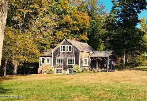 221 Rich Rd, Shushan, NY 12873