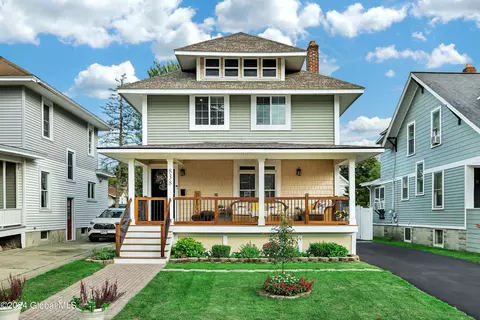 838 Woodland Ave, Schenectady, NY 12309