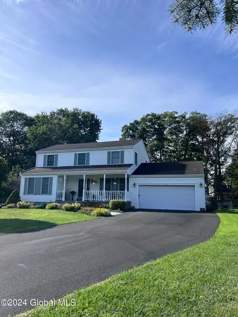 17 Teresa St, Latham, NY 12110