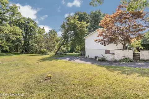 Exterior - 58 Beach Rd, Halfmoon, NY 12065 photo 3 of 3