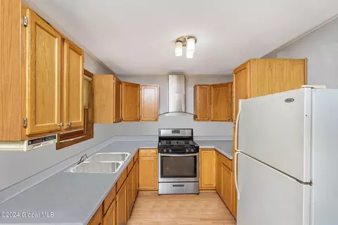 Kitchen - 58 Beach Rd, Halfmoon, NY 12065 photo 5 of 5
