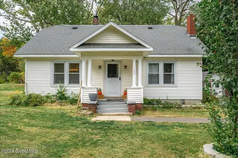 144 W Glenville Rd, Glenville, NY 12302
