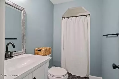 Bath - 232 Phillips Rd, Schenectady, NY 12306 photo 4 of 4
