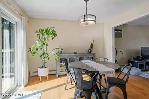 Dining - 232 Phillips Rd, Schenectady, NY 12306 photo 2 of 3