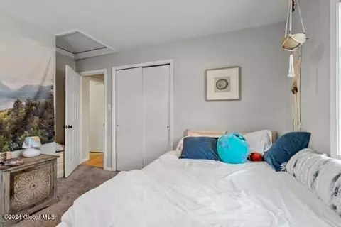 Bedroom - 232 Phillips Rd, Schenectady, NY 12306 photo 4 of 7