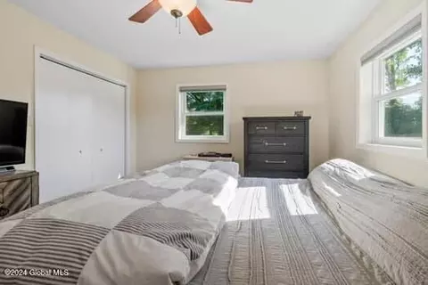 Bedroom - 232 Phillips Rd, Schenectady, NY 12306 photo 3 of 7