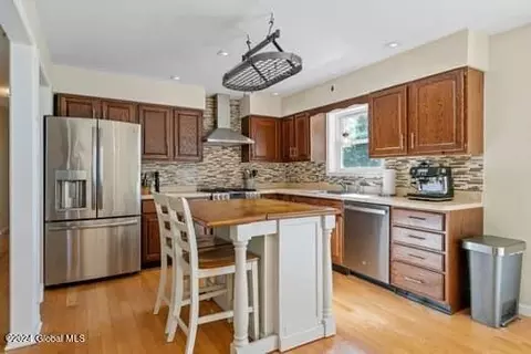 Kitchen - 232 Phillips Rd, Schenectady, NY 12306 photo 4 of 7