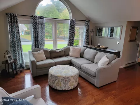 24 Meadow Rue Pl, Ballston Spa, NY 12020 photo 13