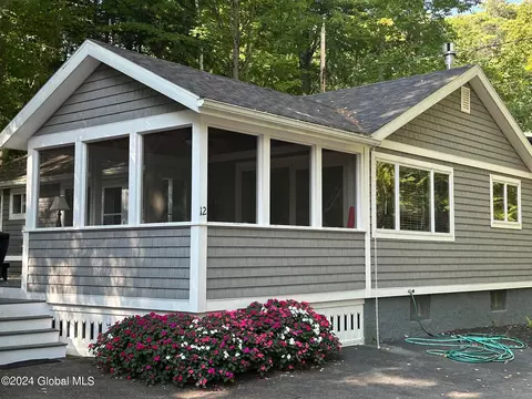 12 Island View Loop, Diamond Point, NY 12824